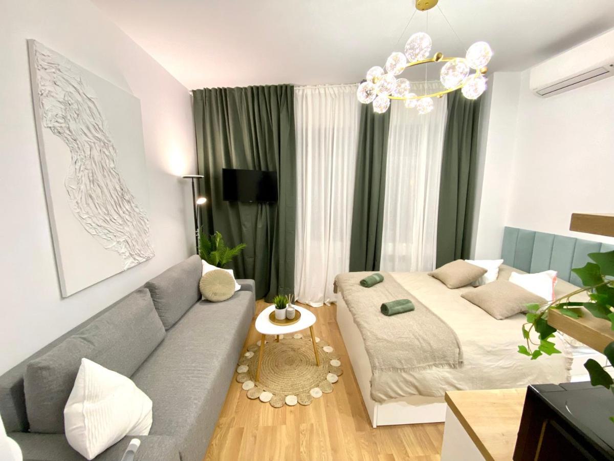 Brand New Design Studio Emerald - Old Town A/C Bratislava Exterior foto